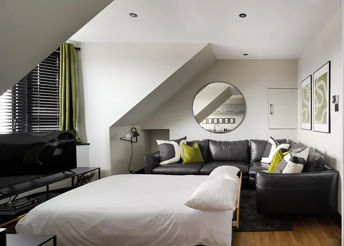 Broomhill Loft